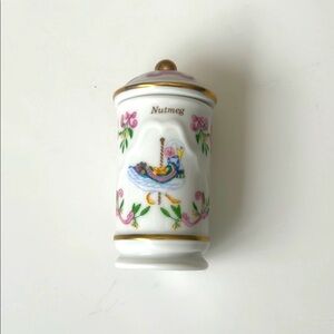 Lenox The Spice Carousel 1993 Decorative Nutmeg Spice Container
